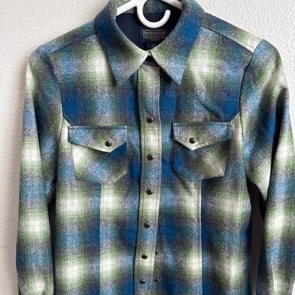 Womens Pendleton Blue and Green Plaid long sleeve size Small - Picture 2 of 6